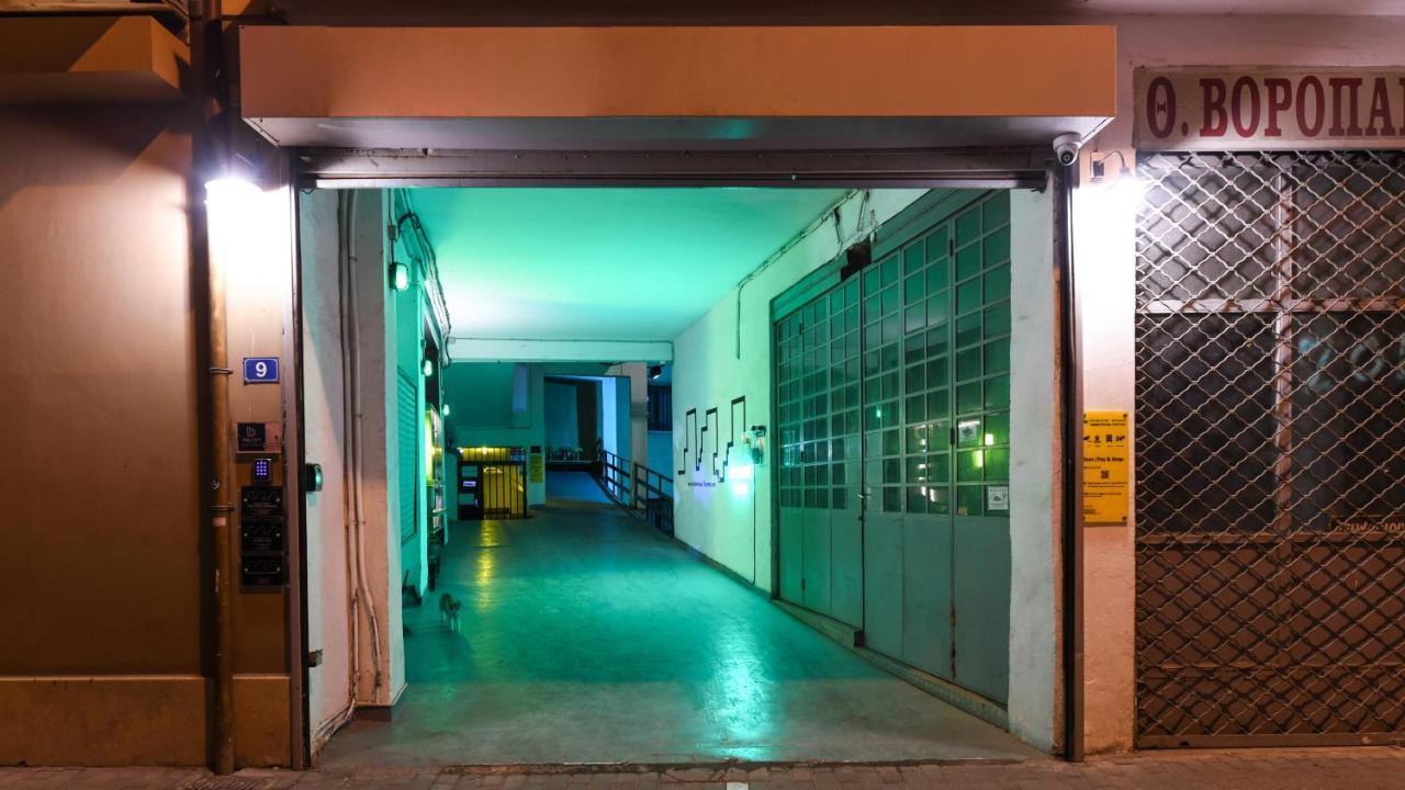 Monastiraki #Wallsfree Citycenter- Unspoiled Athens Apartments Buitenkant foto