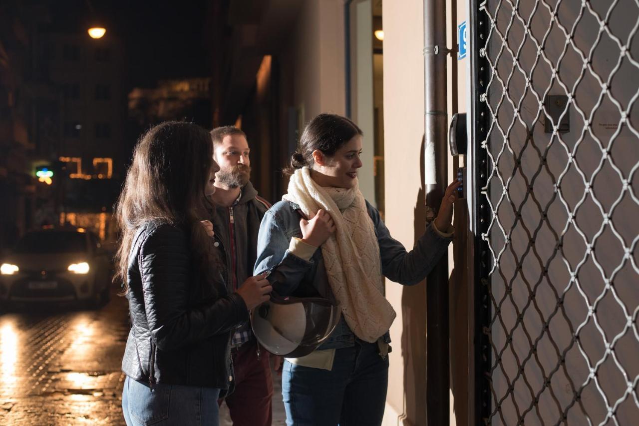 Monastiraki #Wallsfree Citycenter- Unspoiled Athens Apartments Buitenkant foto